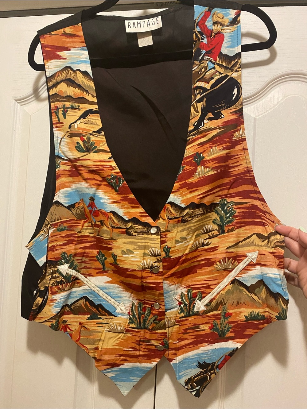 Rampage Western Desert Print Vest in Rust, Blue, Tan